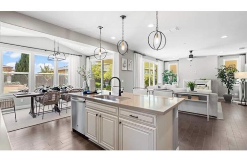 Elk Grove House | Modern Comfort: Elk Grove Alfresco Edition