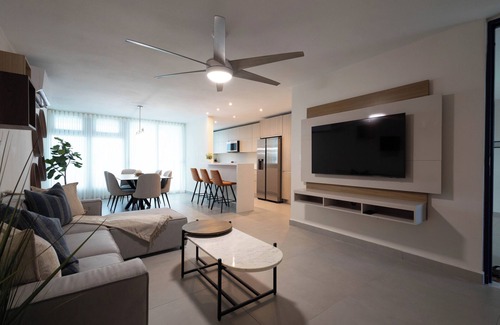 Isla Verde Apartment | Modern Comfort in Central Isla Verde