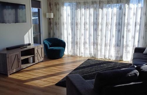 Alexandra House | Modern & Comfort in Central Alexandra