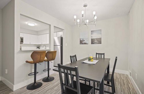 Rochester Apartment | Modern Comfort in Rochester, Perfect Getaway