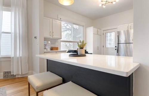 Southeast Omaha House | Modern Comfort Walk to Zoo & Lauritzen Gardens, King Bed, Sauna, Kids wagon