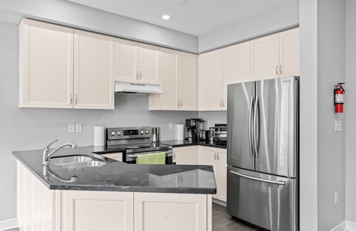 Brampton House | Modern Comfy ~ 4 Bedroom, 3.5 Washroom ~ Specious and Family-Friendly ~ Brampton