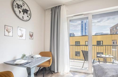 Nadorkert Apartment | Modern Comfy Stay next to the River