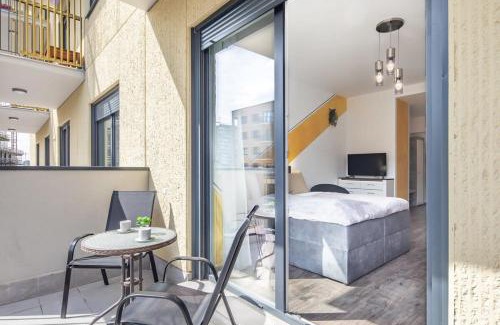 Nadorkert Apartment | Modern Comfy Stay next to the River
