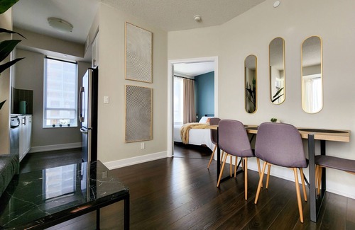Islington - City Centre West Condo | Modern Condo (2BD+2BATH), Free Parking