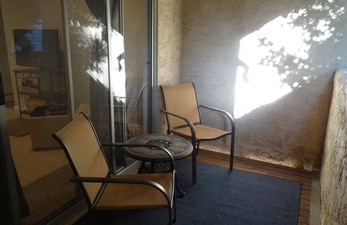Paradise Valley Village Condo | Modern Condo in a Quite Neighborhood Near Paradise Valley Mall