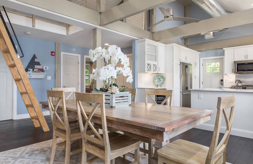Marblehead Condo | Modern Condo in Historic Marblehead, Walk everywhere, Parking, A/C, Deck & Grill