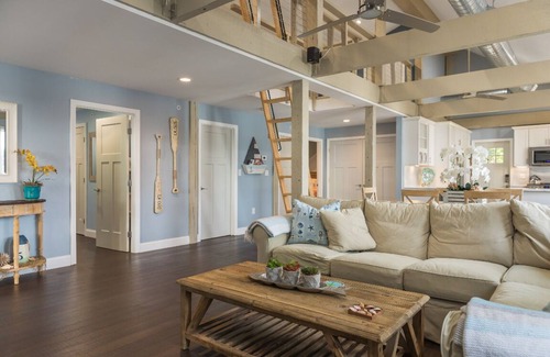 Marblehead Condo | Modern Condo in Historic Marblehead, Walk everywhere, Parking, A/C, Deck & Grill