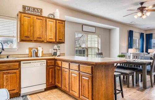 Branson West Apartment | Modern Condo in StoneBridge Resort!