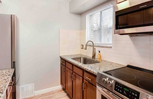 Drayton Plains Condo | Modern Condo Near B · Interior Designer's Modern Condo Near Beaumont