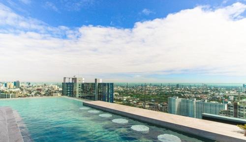 Phra Khanong Nuea Apartment | Modern condo nr BTS ONNUT WIFI