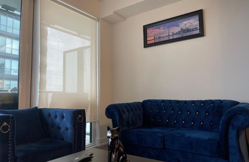 St. James Town Apartment | MODERN CONDO on BLOOR