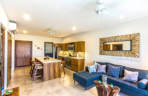 P Chahue Condo | Modern condo w/private terrace and plunge pool
