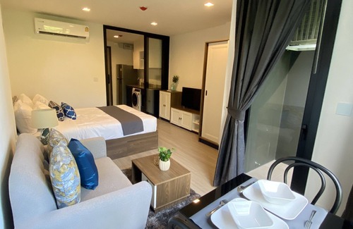 Phuket Condo | Modern Condo w/Swimming Pool and Gym, 1min walk to Central Phuket