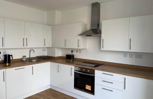 Gillingham Apartment | Modern, cosy, clean waterside Apartment to feel at home.