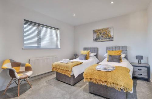 Sheffield House | Modern, Cosy Whole House Wifi Close To Attractions