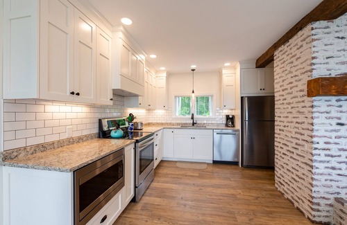 Harpswell House | Modern cottage beautifully set on Wilson Cove with stunning westerly views