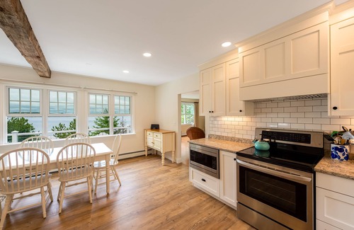 Harpswell House | Modern cottage beautifully set on Wilson Cove with stunning westerly views