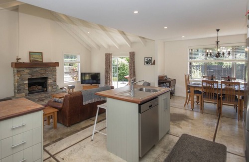 Albert Town Cottage | Modern Cottage Charm - Albert Town near Wanaka