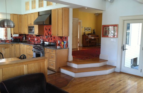 Rhinebeck House | MODERN COUNTRY HOME -1 mile Rhinebeck village