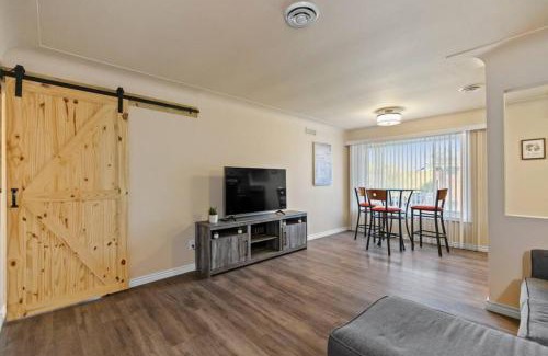 Shelby Township Apartment | Modern Cozy 2b apt in Shelby Twp