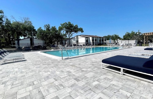 Brandon Apartment | Modern & Cozy Apt Tampa! - Great location W/D, Full Kitchen, Toiletries included