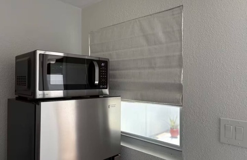 The Lakes Apartment | Modern & Cozy Guest Suite!