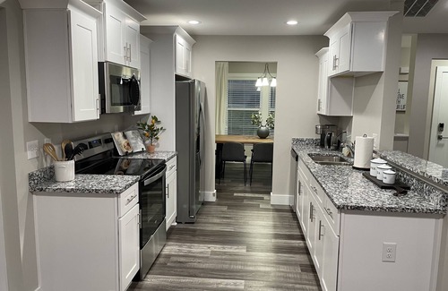 Duncan House | Modern Cozy Home located between Greenville & Spartanburg