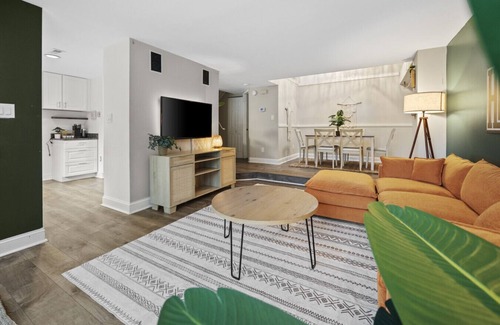 Montgomery Village House | Modern & Cozy | Kid Friendly