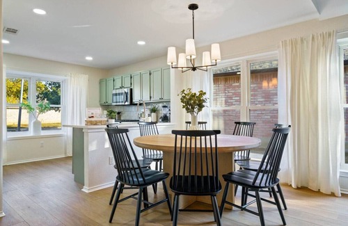 Round Rock House | Modern & Cozy Retreat in RoundRock