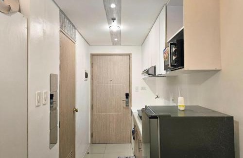 Dasmarinas Apartment | Modern Cozy Studio with Netflix