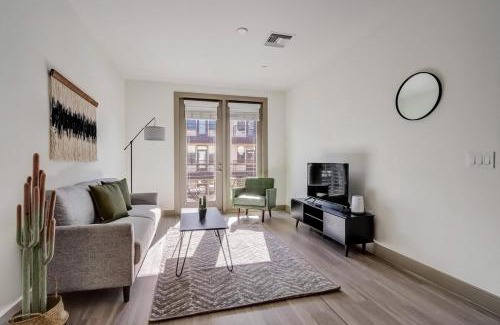 Tempe Apartment | Modern CozySuites on the Town Lake waterfront 18