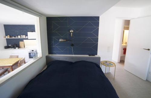 Schondorf am Ammersee House | Modern design apartment with lake view and garden sauna house