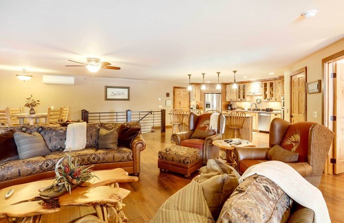 Deadwood Apartment | Modern Deadwood Apt with Mountain Views & Grill!