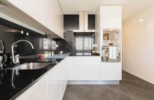 Santa Clara Apartment | Modern Deco Apartment with Balcony