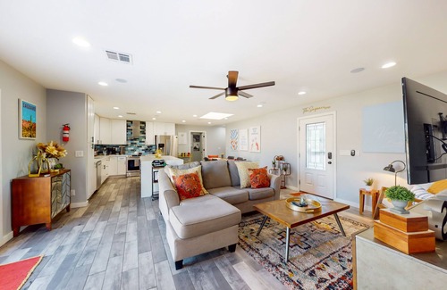 Scottsdale Estates Nine House | Modern delight with private pool, putting green, Ping-Pong, firepit, & BBQ