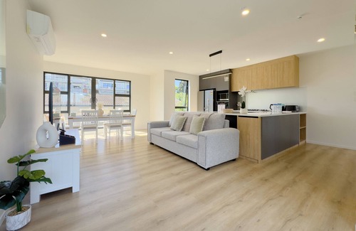 Forrest Hill House | Modern Design Brand New House in Forrest Hill