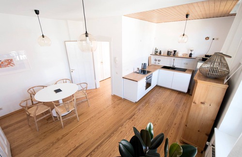 Weimar Condo | Modern design im klassischen Altbau