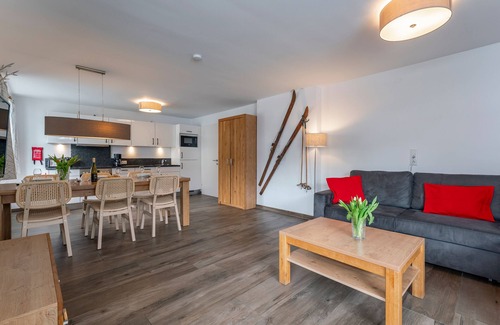 Fieberbrunn House | Modern detached group house with sauna & garden