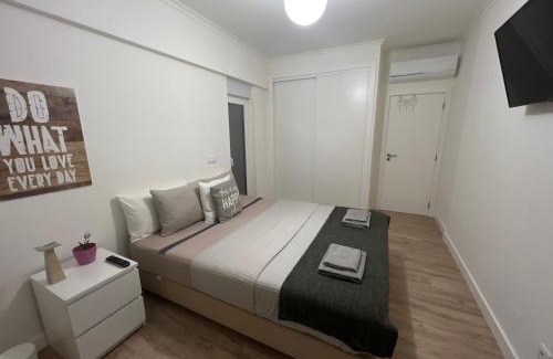 Palhais House | Modern Double Room with Private Balcony