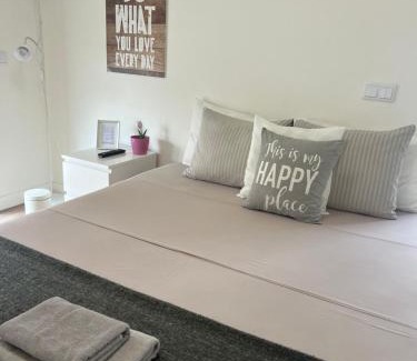 Palhais House | Modern Double Room with Private Balcony