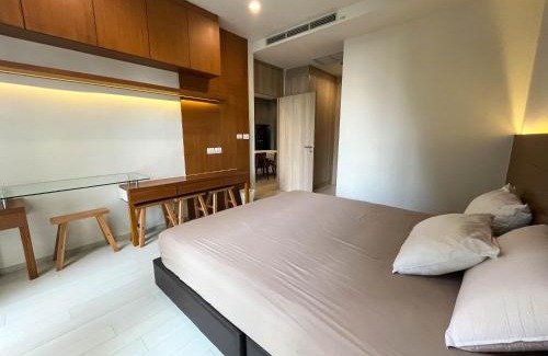 Ploenchit Apartment | Modern downtown apartment in chidlom