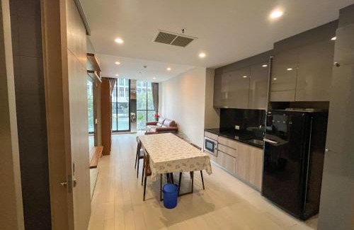 Ploenchit Apartment | Modern downtown apartment in chidlom