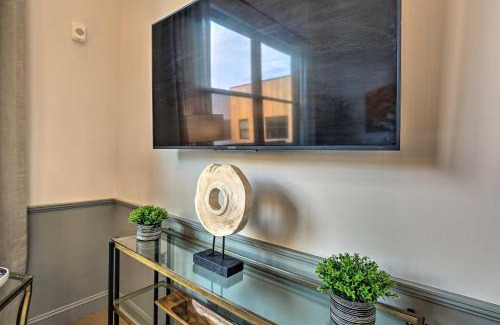 Central City Apartment | Modern Downtown Birmingham Condo with Rooftop Access