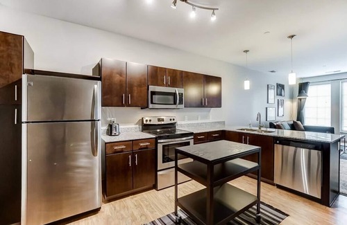 Uptown District Apartment | Modern Downtown Luxury Apartment