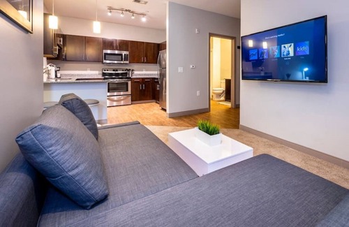 Downtown Columbus Apartment | Modern Downtown Luxury Apartment