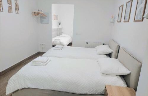 Atocha Apartment | Modern Downtown studio walking to Atocha
