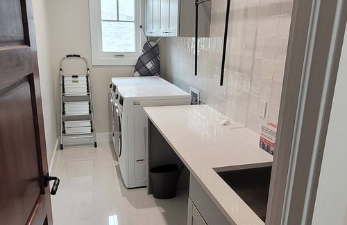Whittier House | Modern Downtown Stunner
