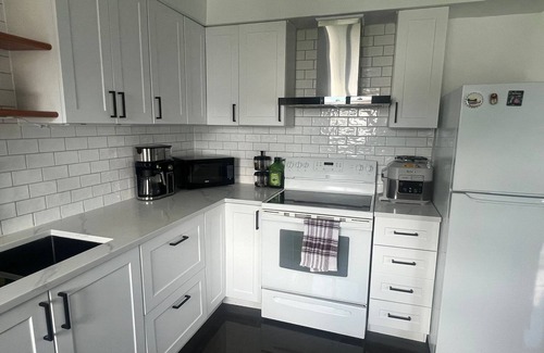 Anjou Apartment | Modern Duplex, 3 Bed Room