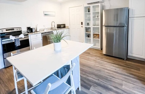 Tampa House | Modern Duplex Backyard Noho
